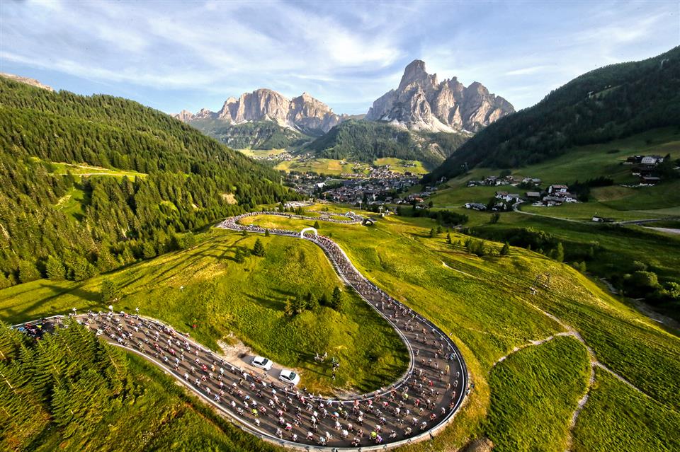The Dolomites from above, the morning after the Maratona